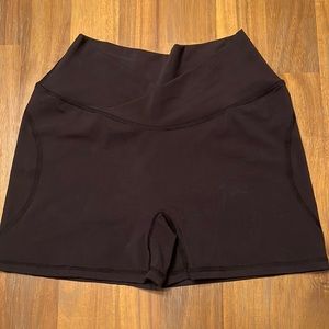 Alphalete high waisted crossover shorts